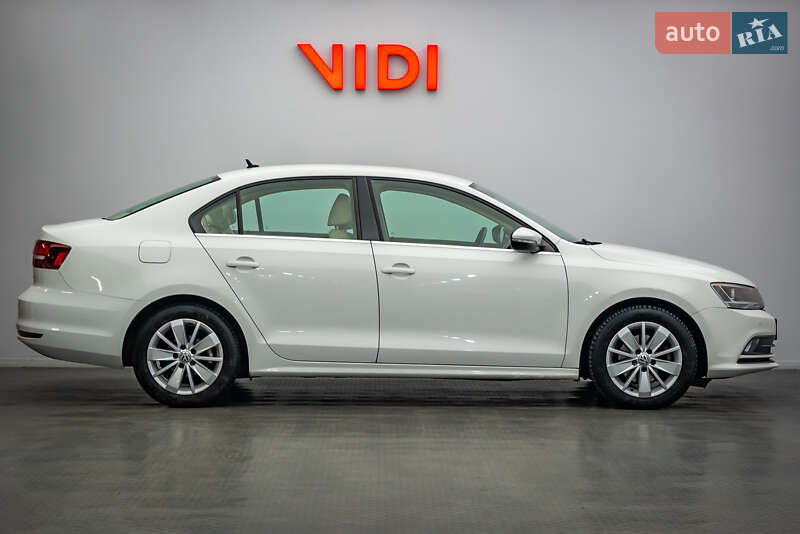 Седан Volkswagen Jetta 2016 в Киеве фото 4 Седан Volkswagen Jetta 2016 в Киеве