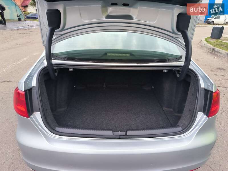 Седан Volkswagen Jetta 2013 в Лубнах фото 8 Седан Volkswagen Jetta 2013 в Лубнах