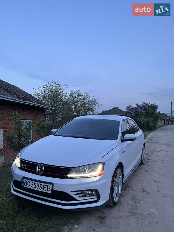 Седан Volkswagen Jetta 2015 в Борщеве