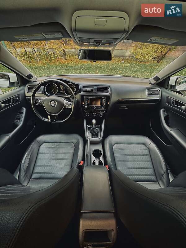 Седан Volkswagen Jetta 2014 в Киеве фото 12 Седан Volkswagen Jetta 2014 в Киеве