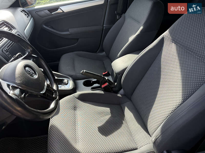 Седан Volkswagen Jetta 2012 в Одессе