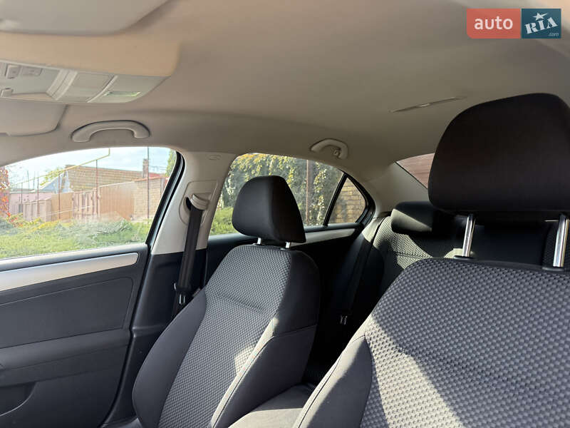 Седан Volkswagen Jetta 2012 в Одессе