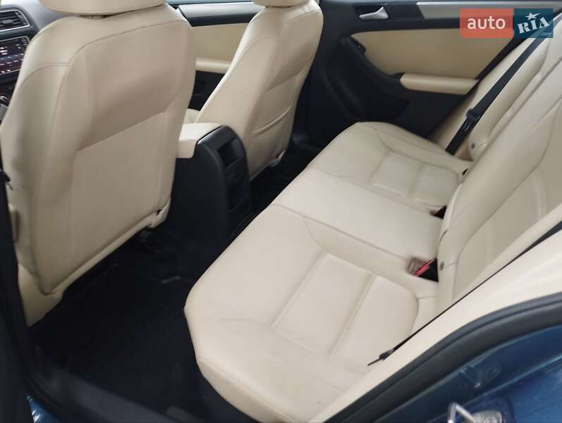 Седан Volkswagen Jetta 2017 в Тернополі фото 2 Седан Volkswagen Jetta 2017 в Тернополі