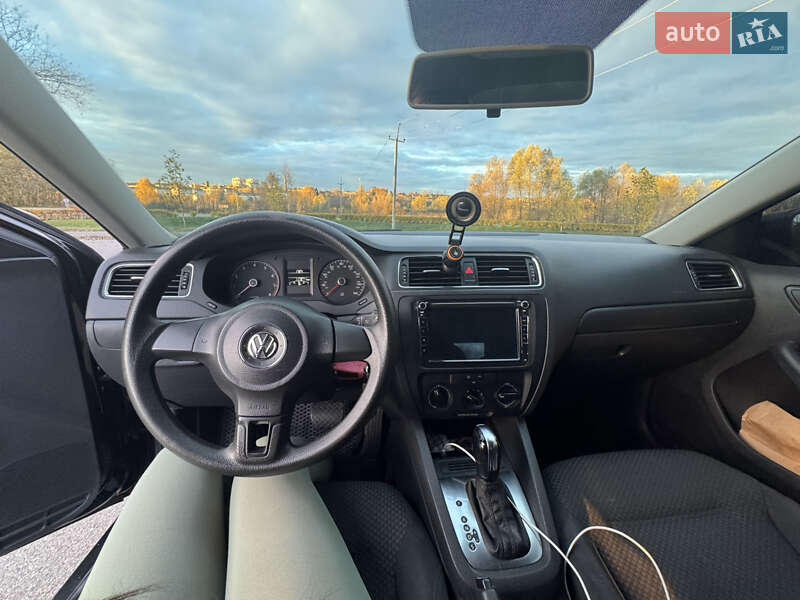 Седан Volkswagen Jetta 2013 в Буче фото 9 Седан Volkswagen Jetta 2013 в Буче