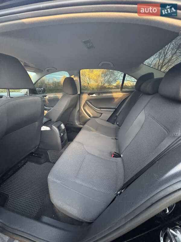 Седан Volkswagen Jetta 2013 в Буче фото 22 Седан Volkswagen Jetta 2013 в Буче
