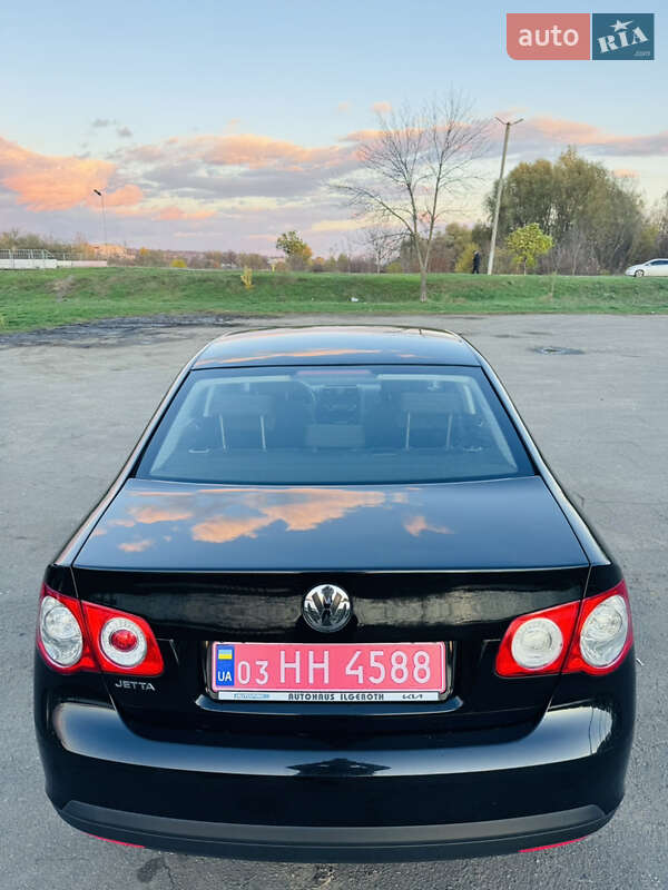 Седан Volkswagen Jetta 2010 в Балте