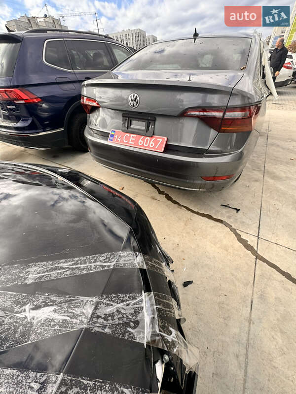 Седан Volkswagen Jetta 2019 в Львові