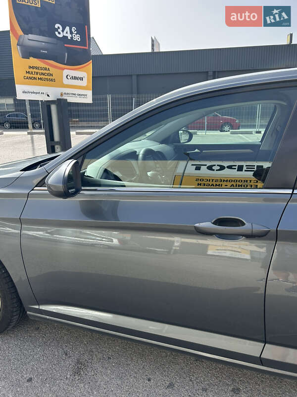 Седан Volkswagen Jetta 2018 в Вінниці фото 25 Седан Volkswagen Jetta 2018 в Вінниці