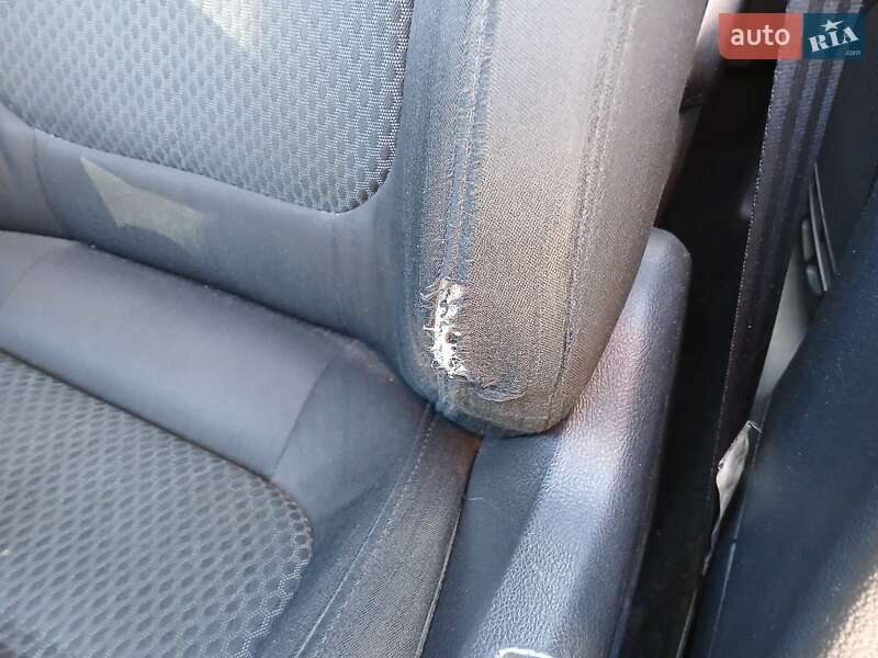 Седан Volkswagen Jetta 2013 в Запоріжжі