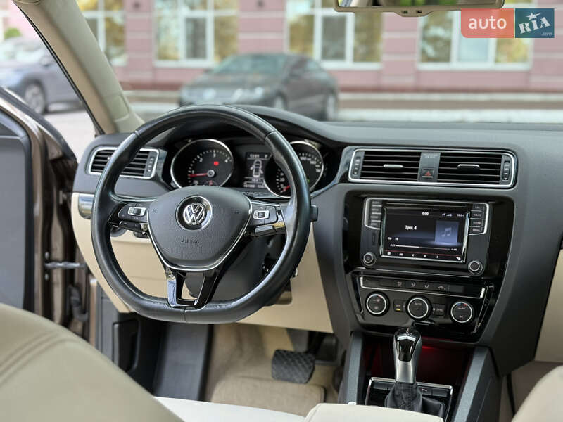 Седан Volkswagen Jetta 2016 в Одессе