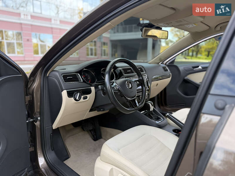 Седан Volkswagen Jetta 2016 в Одессе