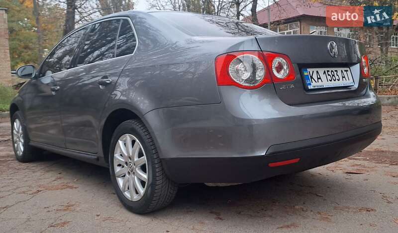 Седан Volkswagen Jetta 2006 в Києві фото 3 Седан Volkswagen Jetta 2006 в Києві