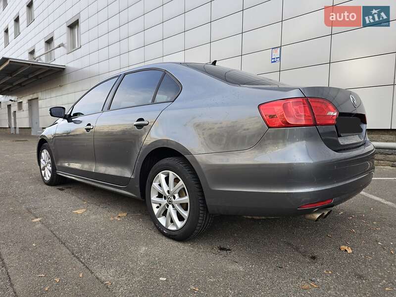 Седан Volkswagen Jetta 2011 в Броварах