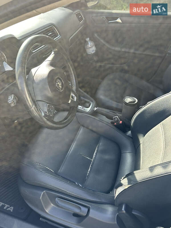 Седан Volkswagen Jetta 2012 в Киеве фото 4 Седан Volkswagen Jetta 2012 в Киеве
