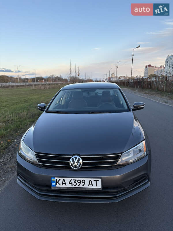 Седан Volkswagen Jetta 2015 в Києві