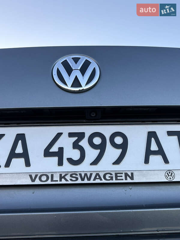 Седан Volkswagen Jetta 2015 в Києві