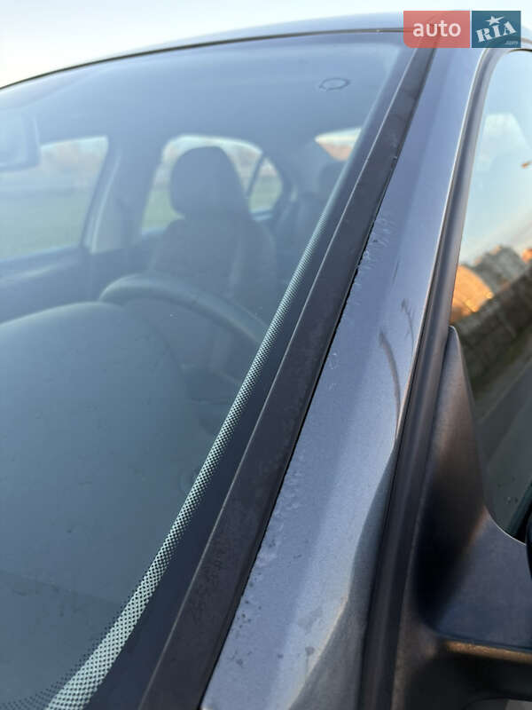 Седан Volkswagen Jetta 2015 в Києві