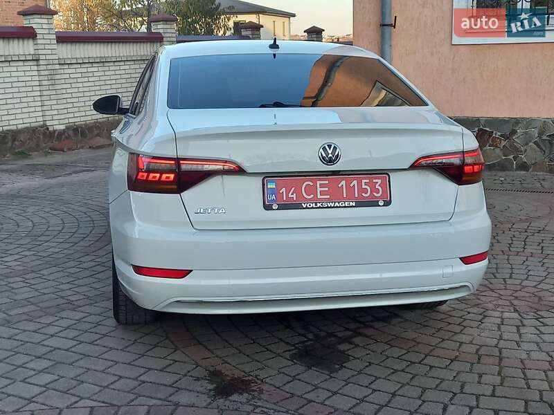 Седан Volkswagen Jetta 2018 в Львові фото 14 Седан Volkswagen Jetta 2018 в Львові