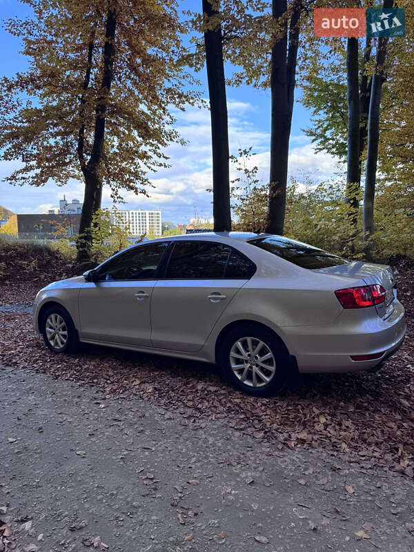 Седан Volkswagen Jetta 2013 в Винниках фото 8 Седан Volkswagen Jetta 2013 в Винниках