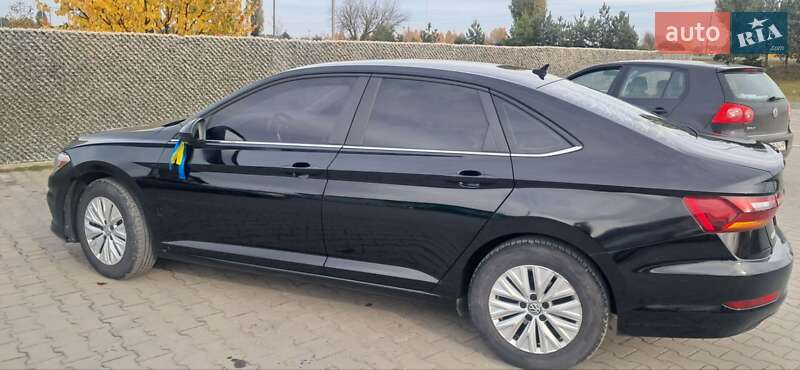 Седан Volkswagen Jetta 2018 в Вараше фото 5 Седан Volkswagen Jetta 2018 в Вараше