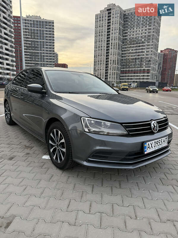Седан Volkswagen Jetta 2016 в Києві фото 4 Седан Volkswagen Jetta 2016 в Києві