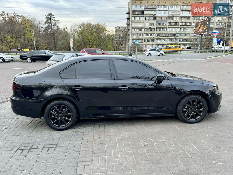 Седан Volkswagen Jetta 2014 в Киеве