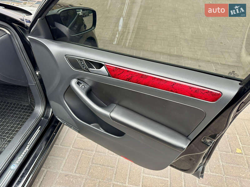 Седан Volkswagen Jetta 2014 в Киеве