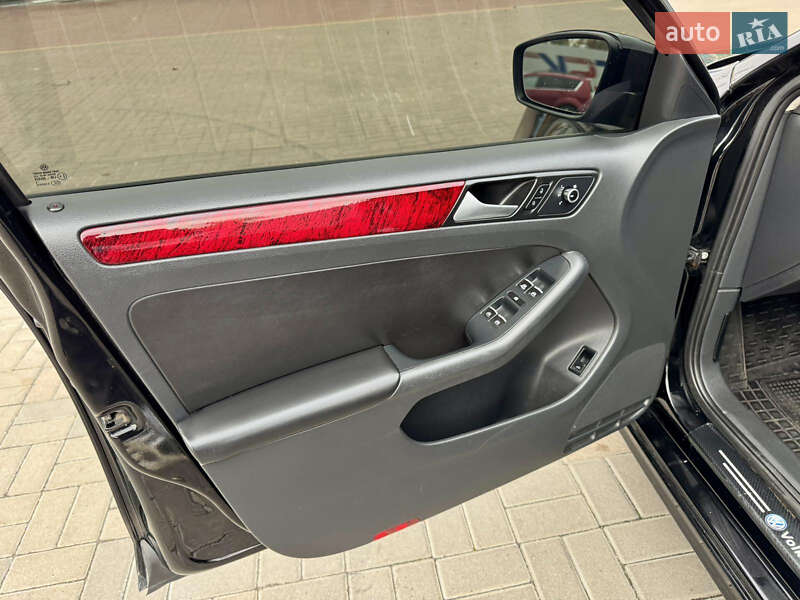 Седан Volkswagen Jetta 2014 в Киеве