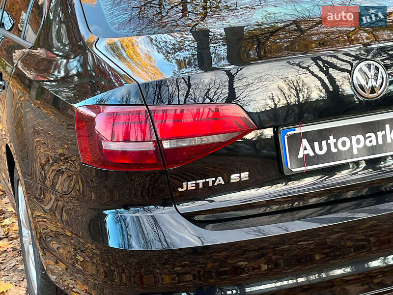 Седан Volkswagen Jetta 2015 в Киеве