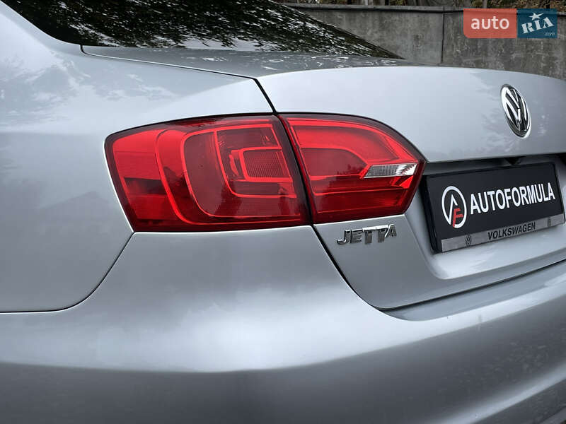 Седан Volkswagen Jetta 2014 в Киеве