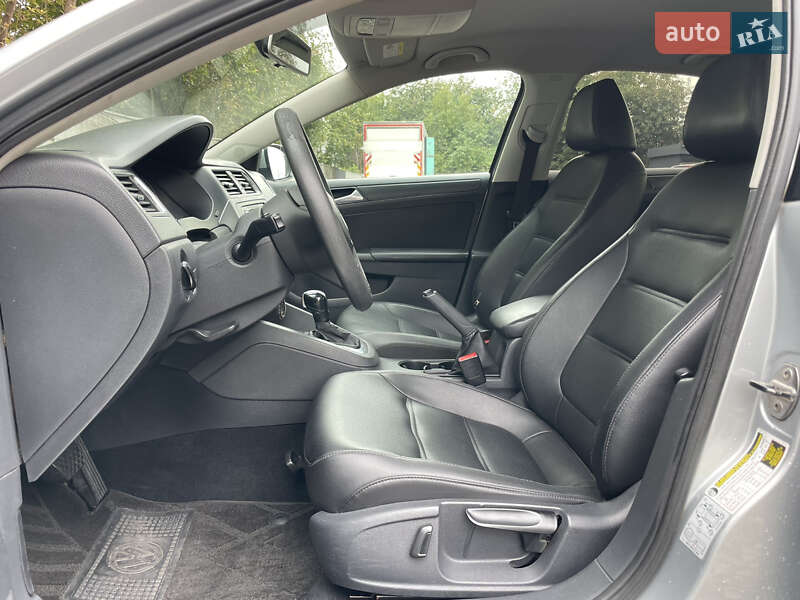 Седан Volkswagen Jetta 2014 в Киеве