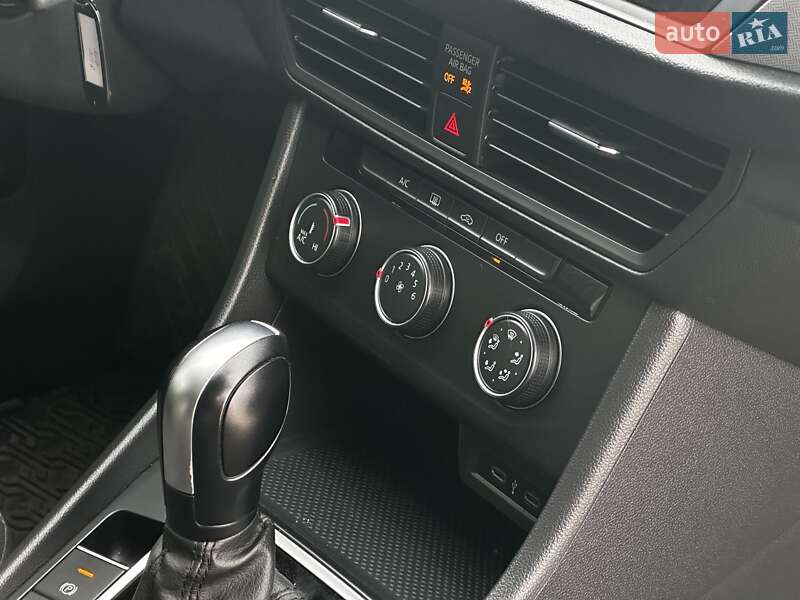 Седан Volkswagen Jetta 2020 в Львове фото 34 Седан Volkswagen Jetta 2020 в Львове