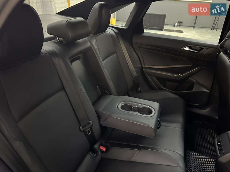 Седан Volkswagen Jetta 2019 в Днепре фото 27 Седан Volkswagen Jetta 2019 в Днепре