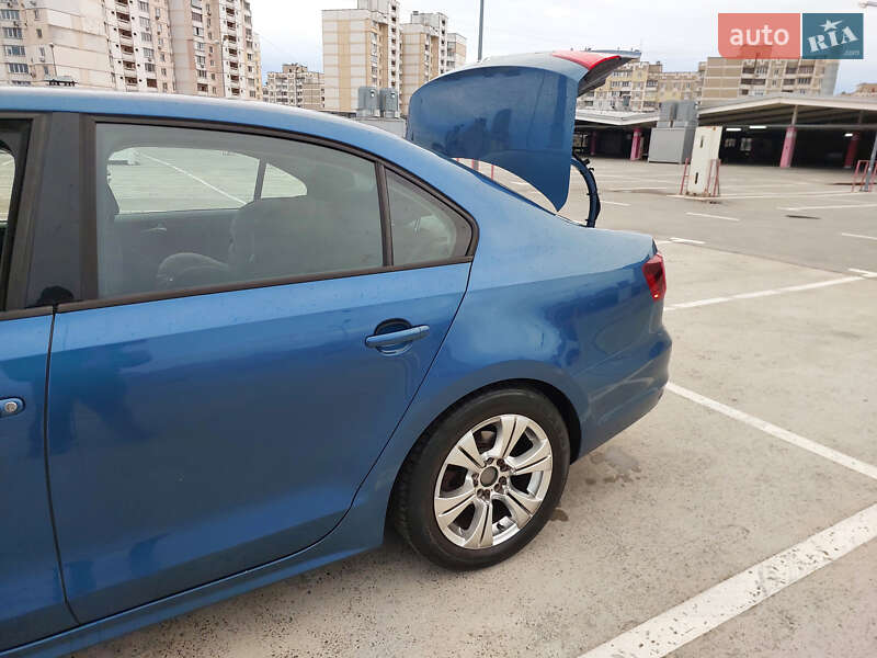 Седан Volkswagen Jetta 2015 в Киеве фото 16 Седан Volkswagen Jetta 2015 в Киеве