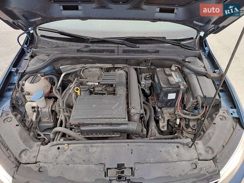 Седан Volkswagen Jetta 2015 в Киеве фото 21 Седан Volkswagen Jetta 2015 в Киеве