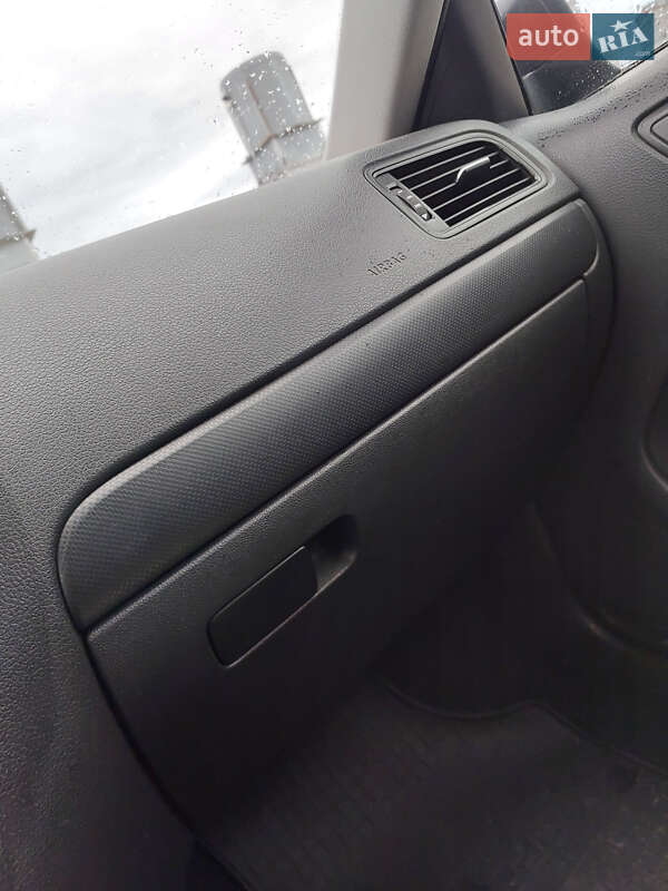 Седан Volkswagen Jetta 2015 в Киеве фото 36 Седан Volkswagen Jetta 2015 в Киеве