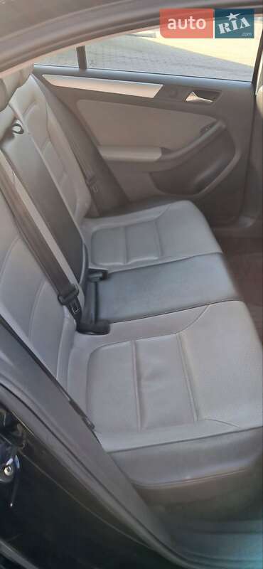 Седан Volkswagen Jetta 2013 в Києві фото 8 Седан Volkswagen Jetta 2013 в Києві