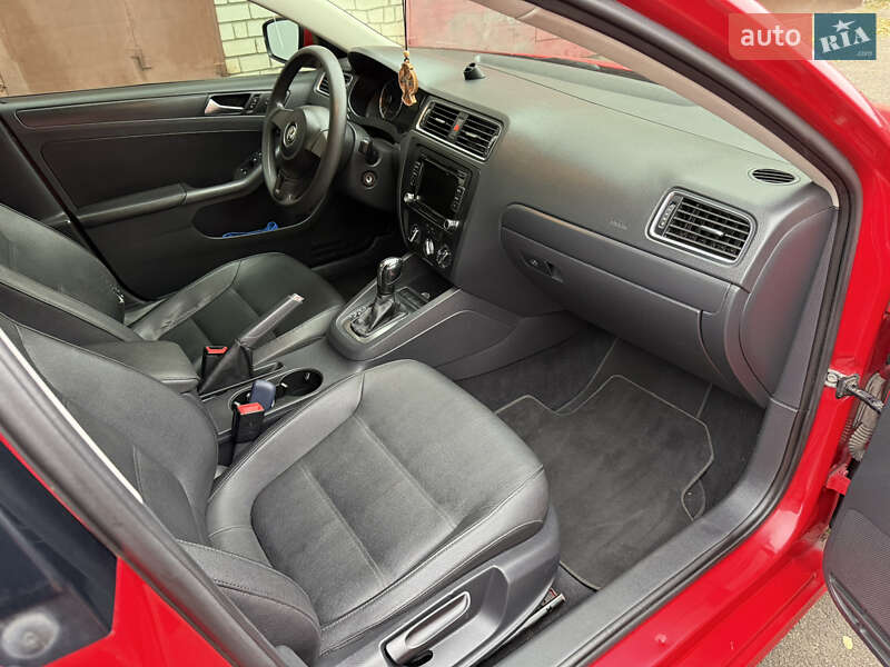 Седан Volkswagen Jetta 2012 в Киеве фото 12 Седан Volkswagen Jetta 2012 в Киеве