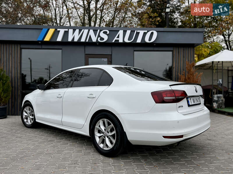 Седан Volkswagen Jetta 2016 в Одессе