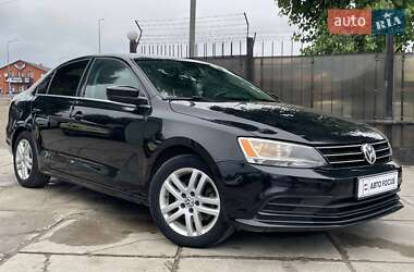 Седан Volkswagen Jetta 2016 в Киеве