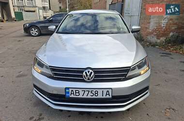 Седан Volkswagen Jetta 2015 в Вінниці