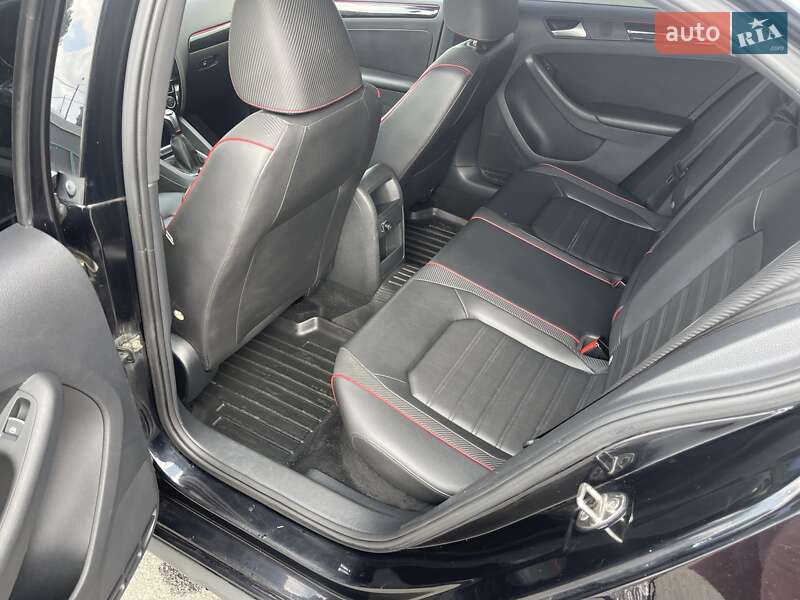 Седан Volkswagen Jetta 2015 в Києві фото 15 Седан Volkswagen Jetta 2015 в Києві