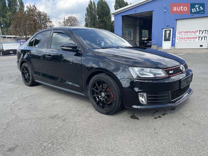 Седан Volkswagen Jetta 2015 в Києві фото 26 Седан Volkswagen Jetta 2015 в Києві