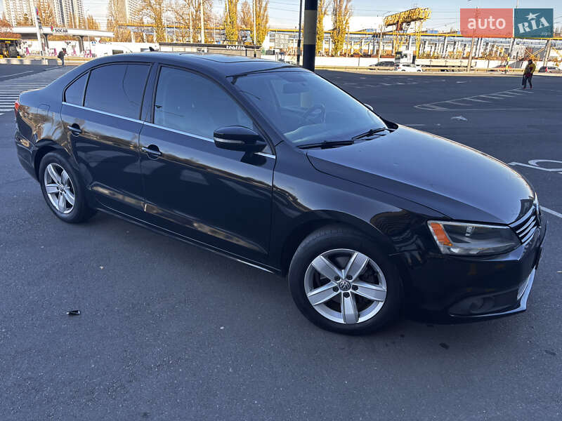 Седан Volkswagen Jetta 2011 в Киеве