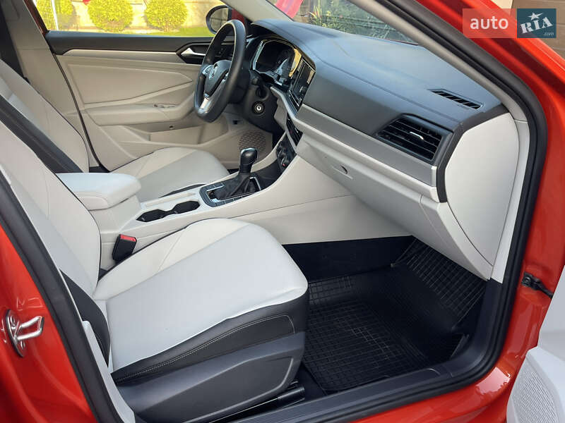 Седан Volkswagen Jetta 2019 в Ровно фото 25 Седан Volkswagen Jetta 2019 в Ровно