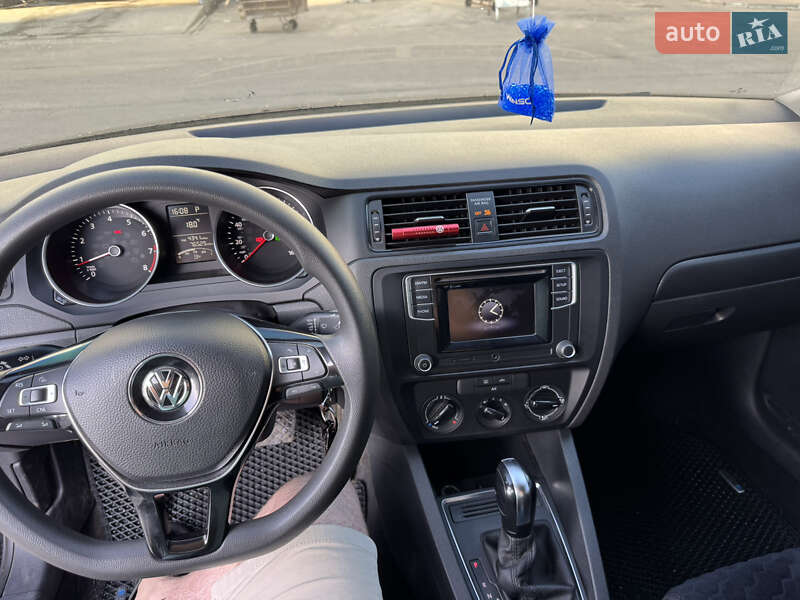 Седан Volkswagen Jetta 2015 в Запорожье