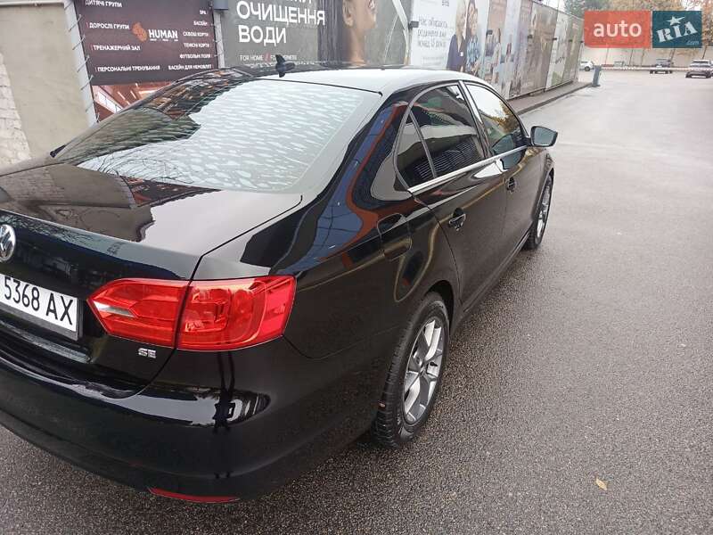 Седан Volkswagen Jetta 2014 в Днепре