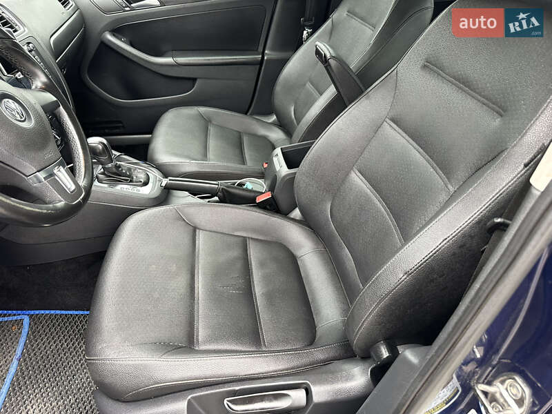 Седан Volkswagen Jetta 2012 в Киеве