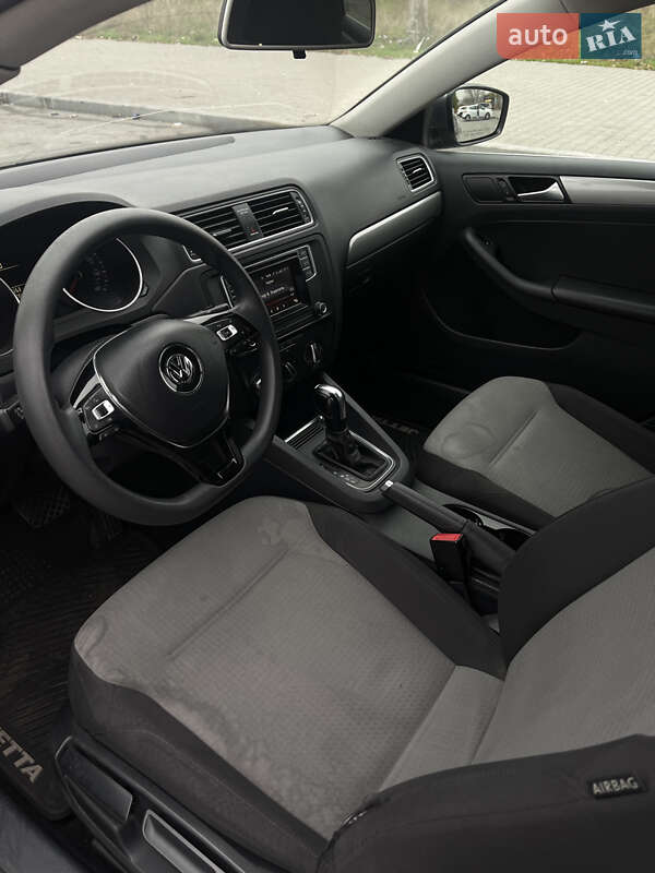 Седан Volkswagen Jetta 2017 в Запорожье
