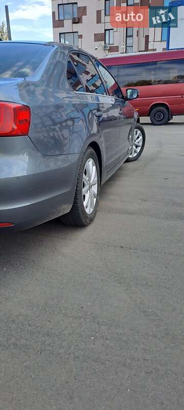 Седан Volkswagen Jetta 2014 в Николаеве